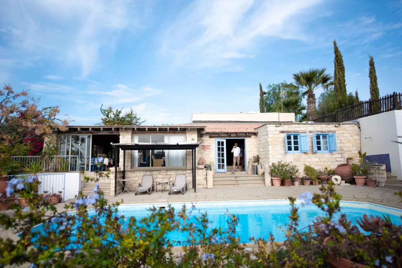 The Carob Tree Villa - Rustic Luxury Home With Access To Pool And Restaurant Larnaca Extérieur photo